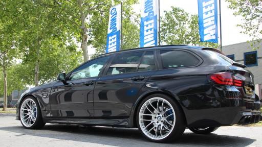 BMW 5-serie F11 met 21 inch Breyton Race GTP velgen