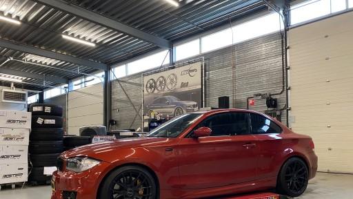 BMW 1-serie coupe met 18 inch Breyton GTS velgen