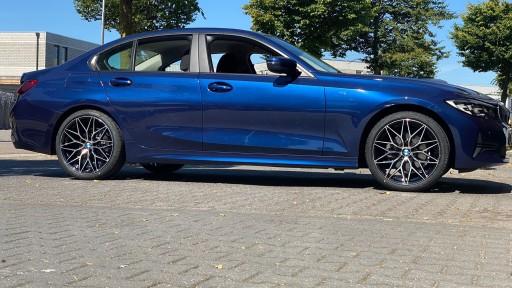 BMW 3-serie G20 met 19 inch Dotz Suzuka dark velgen