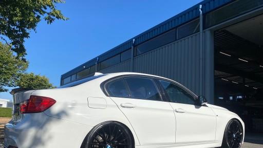 BMW 3-serie F20 met 20 inch MAK Speciale black velgen