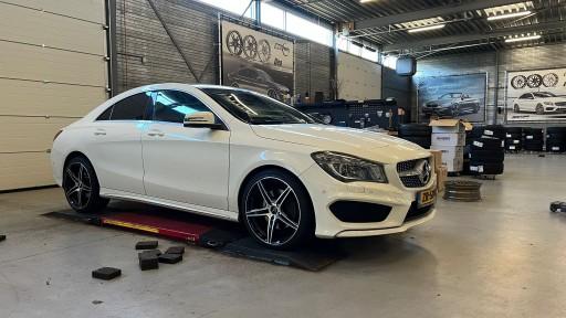 Mercedes CLA met 19 inch Axxion AX7 velgen