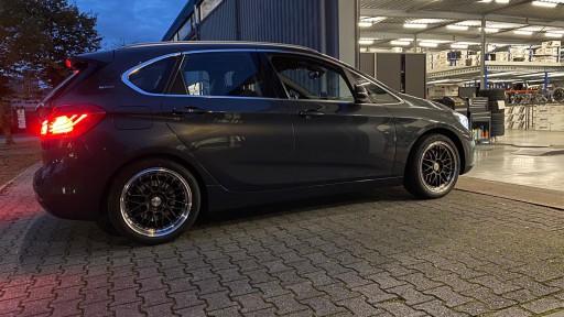 BMW 2-serie AT met 18 inch Dotz Revvo Dark