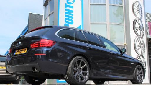 BMW 5-serie F11 met 19 inch Ispiri ISR8 graphite velgen