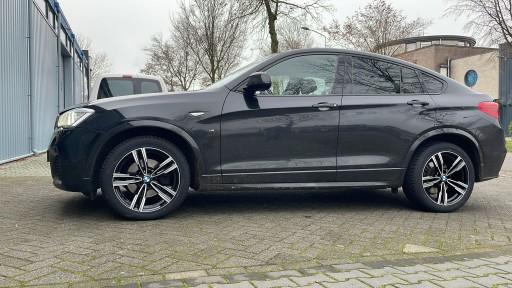 BMW X4 met 19 inch GMP Reven zwart-gepolijste velgen