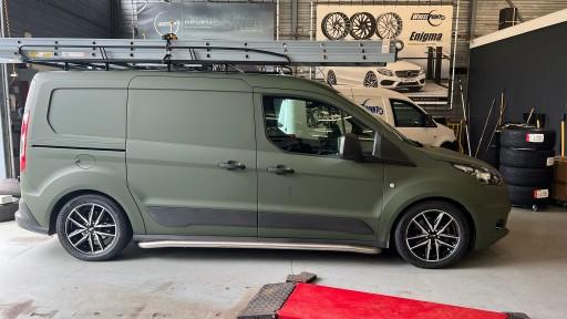 Ford Transit connect met 17 inch CMS C28
