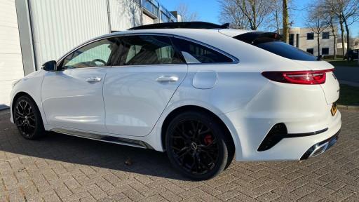 Kia Proceed met 18 inch GMP Matisse black