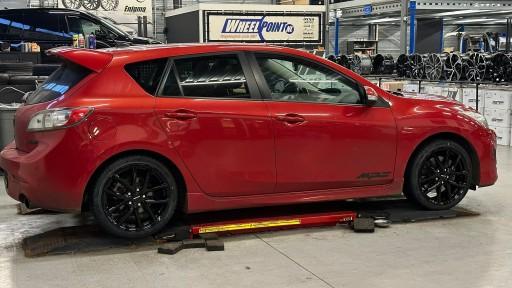 Mazda 3 MPS met 18 inch Monaco CL2 zwart