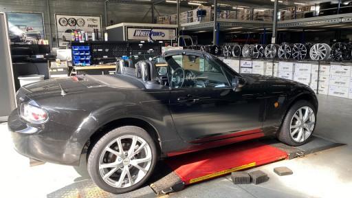 Mazda MX-5 met 17 inch Interaction Pulsar