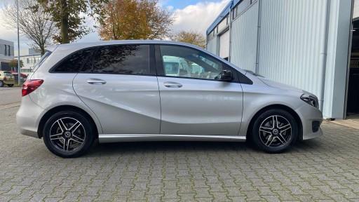 Mercedes B-klasse met 16 inch RCD17 velgen