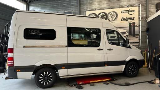 Mercedes Sprinter met 16 inch Borbet CW6 velgen