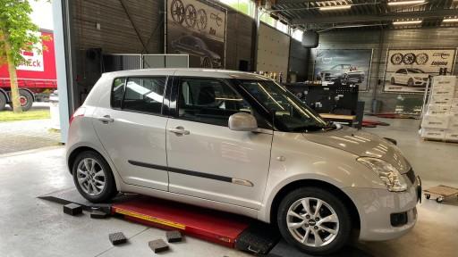 Suzuki Swift met 15 inch Oxxo oberon4