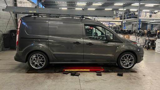 Ford Transit Connect met 18 inch BBS XR velgen.jpeg