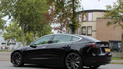 Tesla Model 3 met 20 inch Monaco GP6.JPG