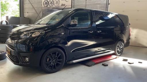 Toyota Proace met 18 inch RC Design RC25T mat black.jpeg